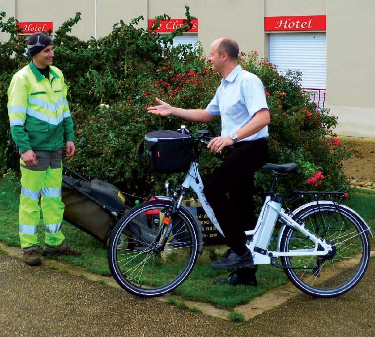 Son véhicule de service est un vélo !