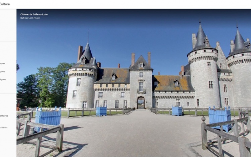 Loiret – château de Sully